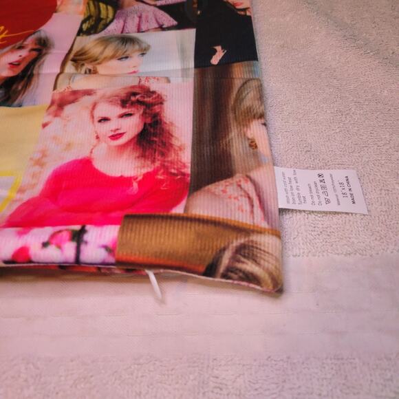 Taylor Swift Throw 18" by 18" Pillow Case Covers Set of 2 NWT - Picture 2 of 5